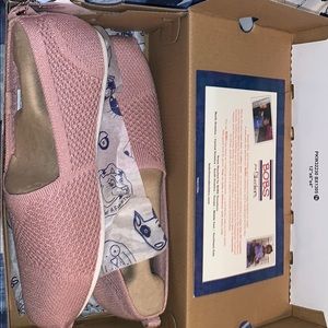 Pink woven bobs